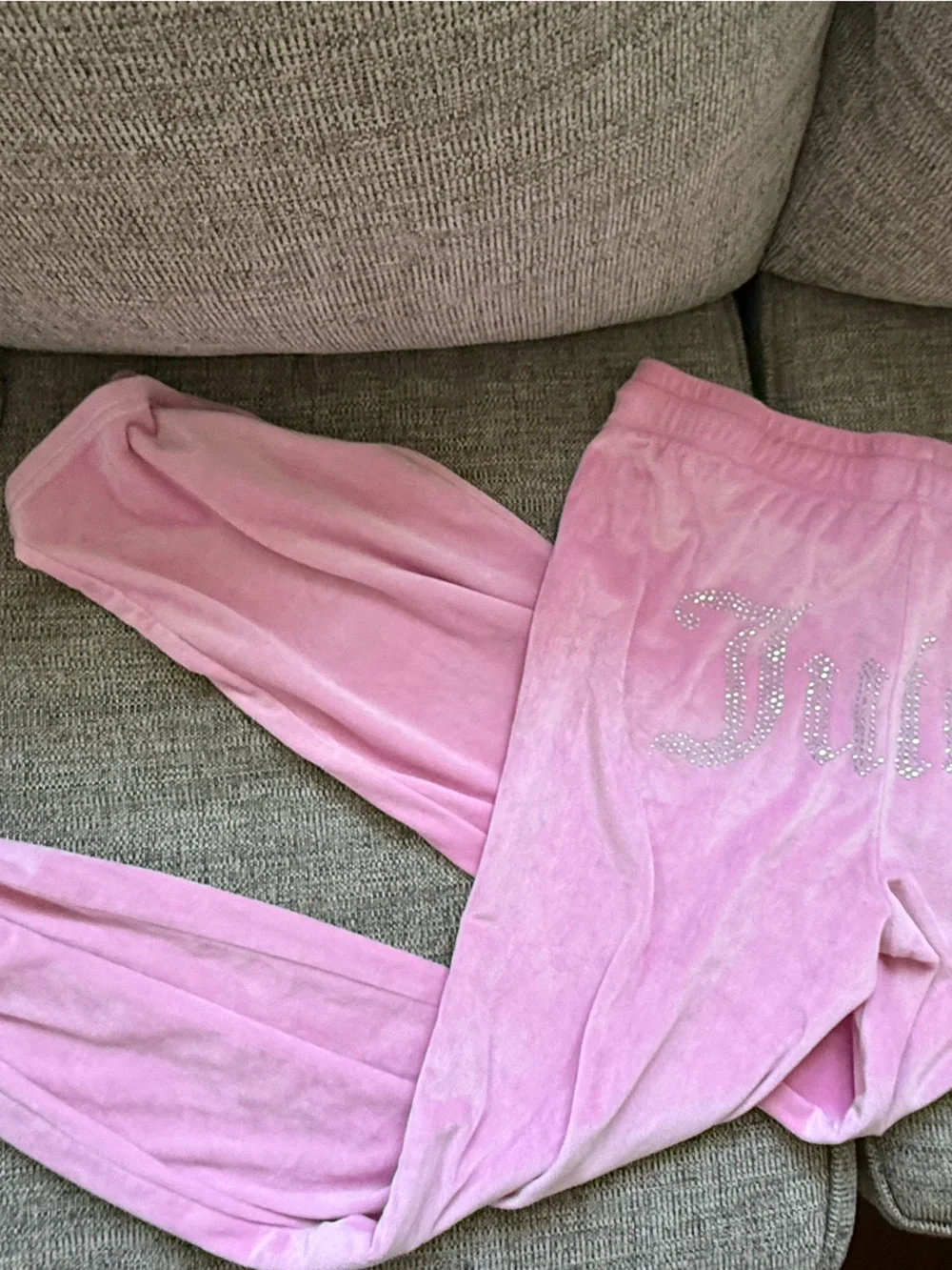 Juicy Couture Pink Velour Pajama Bottoms with Rhinestone Juicy Logo